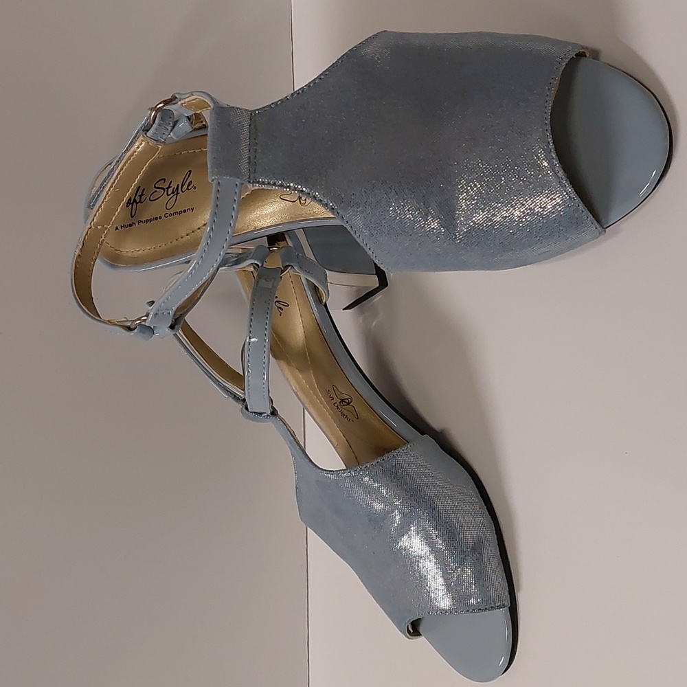 Soft Style Shimmering Blue Heels
